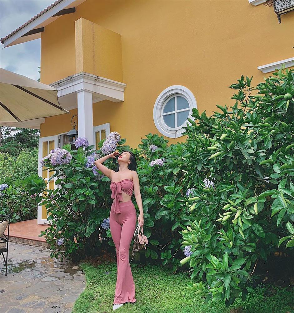 Bảo Hân Về nhà đi con chất lừ với cây rằn ri - Sĩ Thanh hack chiều cao từ 1m55 như 1m70 nhờ chiêu mix đồ đơn giản-9