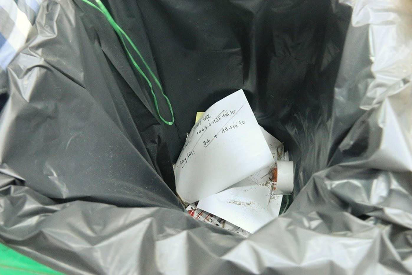 Tận mắt khu vực 3 vòng cấm” của kỳ thi quốc gia-23