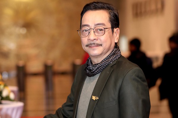 NSND Hoàng Dũng: Cái thơm má của tôi dành cho Bảo Hân là hoàn toàn bình thường, không có vấn đề gì là phản cảm!-2