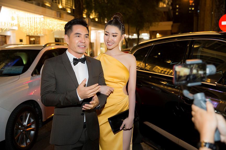 Nghi vấn tìm ra người cầm nhầm” túi xách của Thúy Ngân tại sự kiện Mai Vàng, cả showbiz đang săn lùng-1