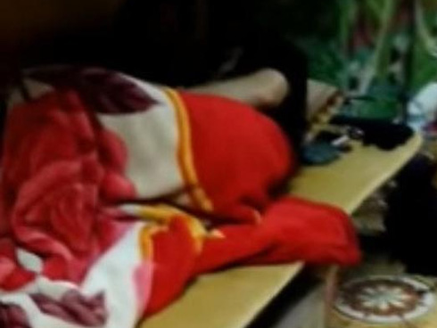 Vòi vĩnh không xong, cô gái ném 116 triệu của người yêu qua cửa sổ để trả đũa rồi nhận cái kết đắng-3