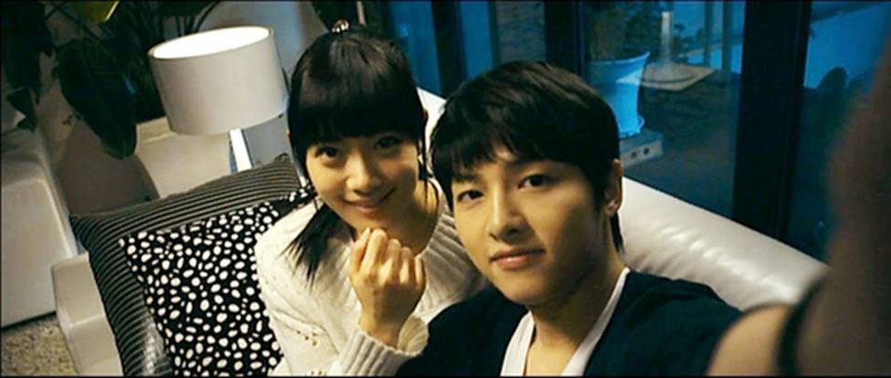 Đọ nhan sắc Song Hye Kyo và loạt người đẹp nóng bỏng vây quanh chồng trẻ kém 4 tuổi-9