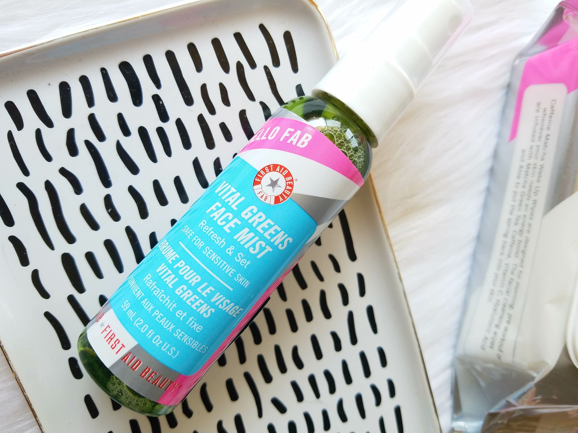 Ai nghĩ xịt khoáng vô thưởng vô phạt sẽ phải mất điện với 7 ứng viên xịn sò đã cấp ẩm còn dưỡng da tuyệt đỉnh này-5