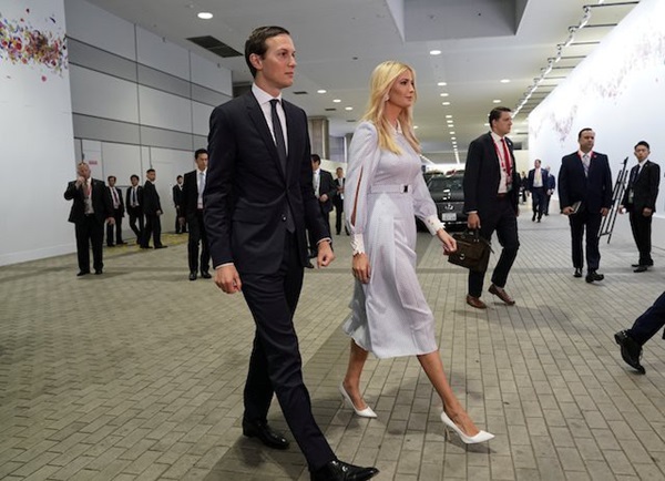 Vừa có mặt tại Nhật Bản, Ivanka Trump đã khiến dư luận phát sốt với thần thái hơn người, nổi bật giữa dàn chính khách, đến chồng cũng bị lép vế-2