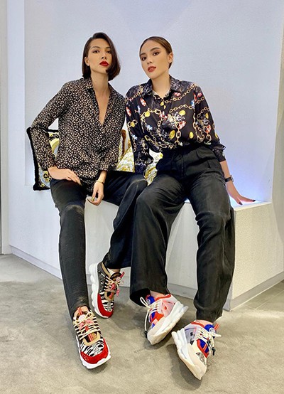 Từ ngày bị đồn yêu nhau, Kỳ Duyên - Minh Triệu tích cực khoe thân, nhiều lần bị chỉ trích phản cảm-7