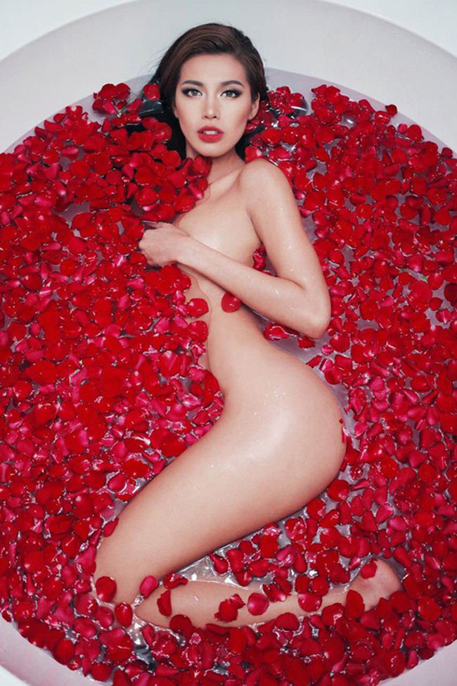 Những hoa hậu từng bạo dạn cởi áo chụp nude, vẫn không bỏ ngoài tai được thị phi-14