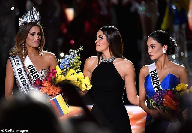 Dáng vóc bốc lửa của người đẹp bị trao nhầm vương miện hoa hậu hoàn vũ-5