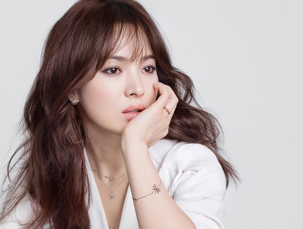 Song Hye Kyo - ngọc nữ thị phi và ồn ào bị bắt quả tang ngoại tình-4
