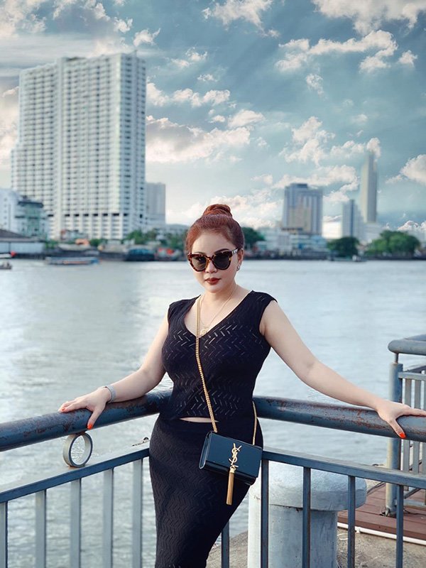 U50 vẫn diện áo ren khoe vòng 1, ít ai táo bạo như mỹ nhân được Hoài Linh đòi cưới”-9