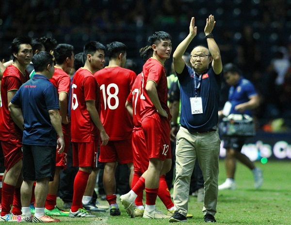 Điều HLV Park cần trong hợp đồng mới là tầm nhìn, không phải lương-2