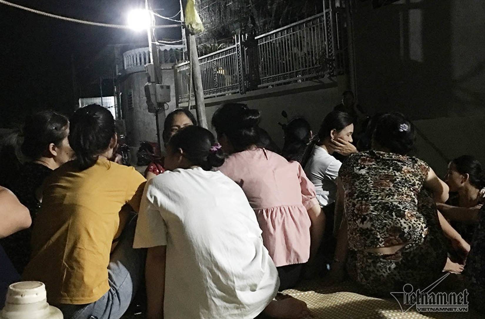 Cha thiệt mạng khi gắng tìm con mất tích phút tàu chìm ở Bạch Long Vĩ-4