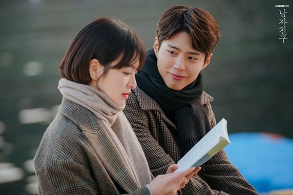 5 kiểu hôn chị em của Park Bo Gum và vợ bạn trong Encounter: Số 5 bạo liệt như thế bảo sao bị đồn ngoại tình!-1