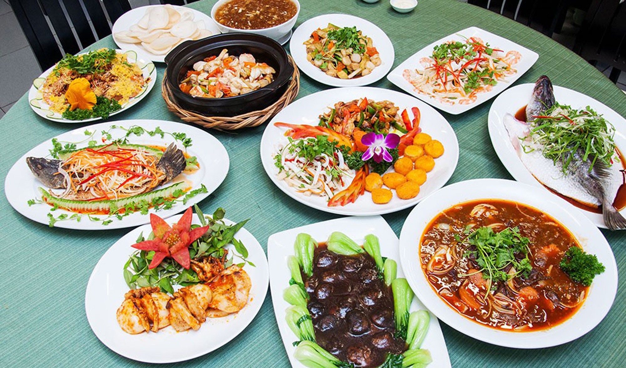 Cỗ cưới miền Bắc xưa và nay: Trước phải đủ 6 đĩa 4 bát, giờ bao nhiêu tùy thích nhưng vẫn không thể thiếu 2 thứ này-10