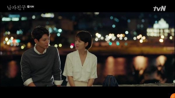 5 kiểu hôn chị em của Park Bo Gum và vợ bạn trong Encounter: Số 5 bạo liệt như thế bảo sao bị đồn ngoại tình!-6