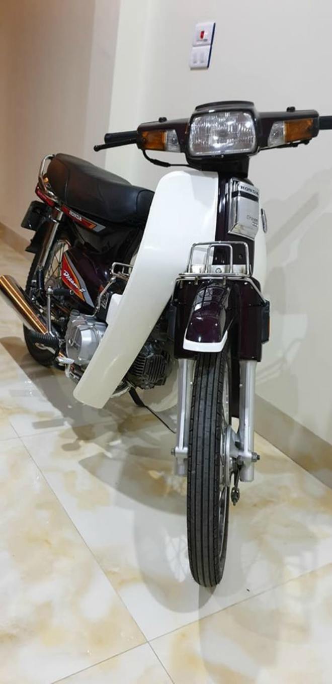 Honda Dream biển ngũ quý 6 thét giá 200 triệu đồng gây sốt-2