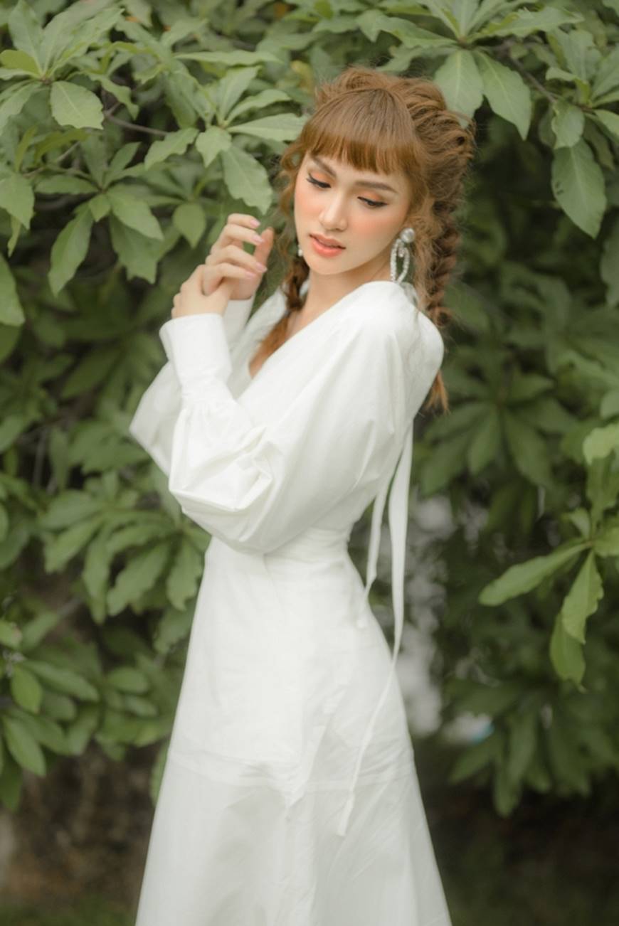 Hương Giang trở lại hết sức lầy lội kết đôi cùng nam thần Thái Lan Benz Akkaraporn-11