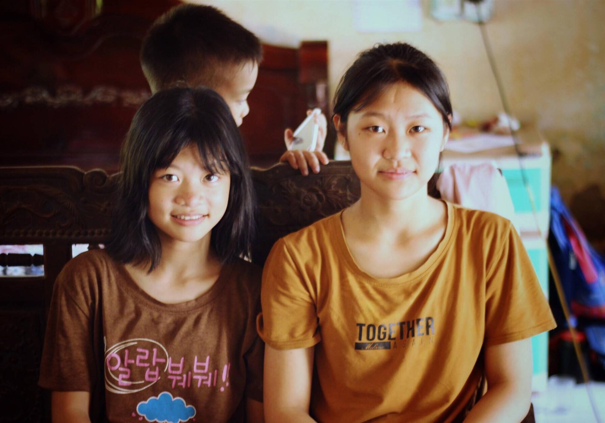 Bạn bè đến lò nọ lớp kia, Bích cặm cụi tự học ở nhà...-5