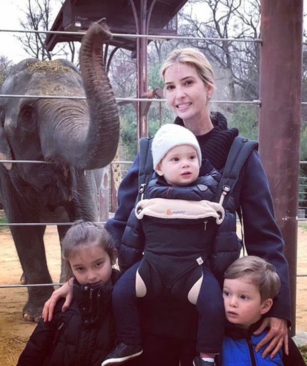 Sang chảnh, thần thái hút hồn là vậy nhưng Ivanka Trump cũng để lộ khoảnh khắc mẹ bỉm sữa” giống như ai khiến người hâm mộ ngỡ ngàng-2