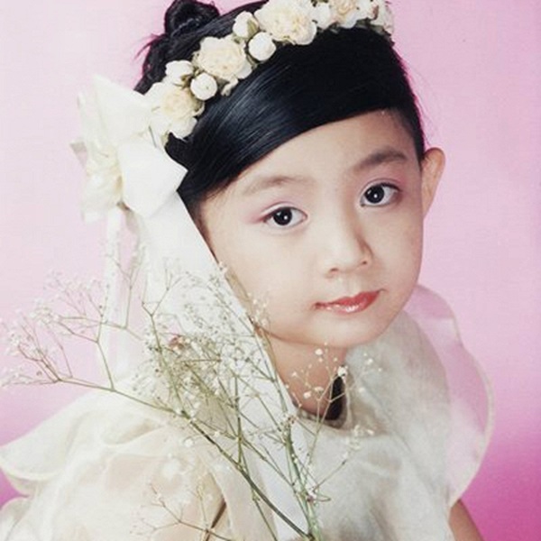 Bé Xuân Mai, Xuân Nghi” qua Mỹ: Người 3 con ở tuổi 23, kẻ gợi cảm tái xuất showbiz-1