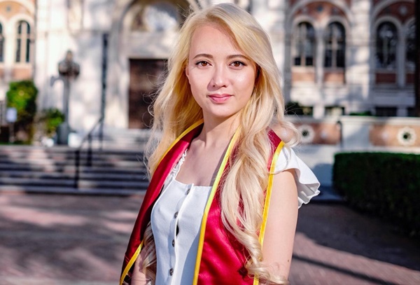 Bé Xuân Mai, Xuân Nghi” qua Mỹ: Người 3 con ở tuổi 23, kẻ gợi cảm tái xuất showbiz-5