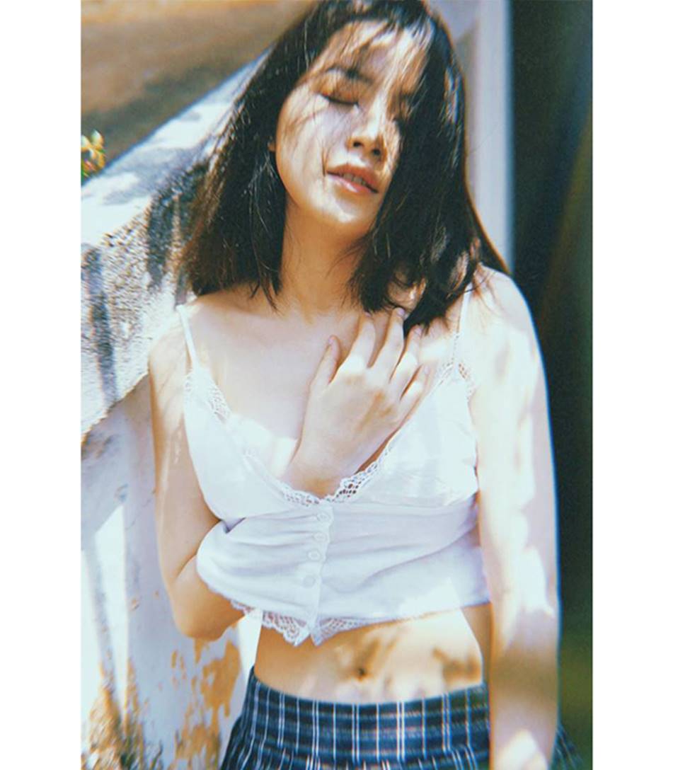 Chi Pu, Bích Phương đổi phong cách, mặc giống gái hư Sulli-12