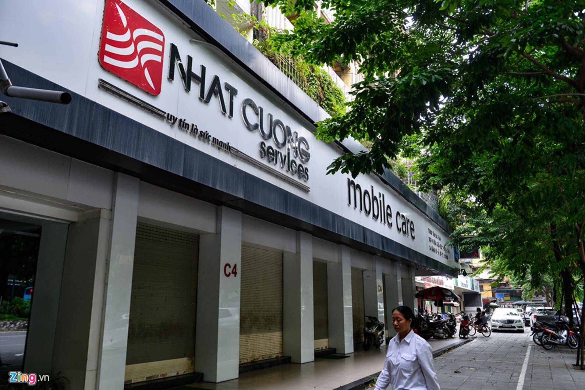 Nhật Cường Mobile phủ bạt che biển hiệu sau một tháng ông chủ bỏ trốn-8