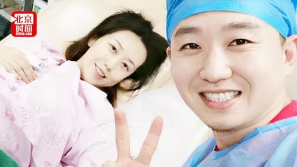 Vợ chuyển dạ quằn quại trong cơn đau, anh chồng làm một việc khiến bà xã đau mấy cũng phải cười, cư dân mạng thì ghen tị-2