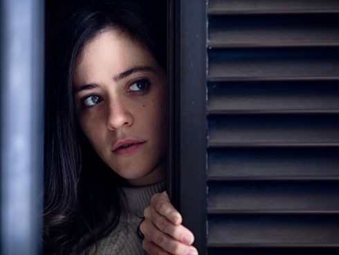 Sống dở chết dở với những tin nhắn nặc danh, tôi càng sốc hơn khi biết thủ phạm gây ra những hoang mang này