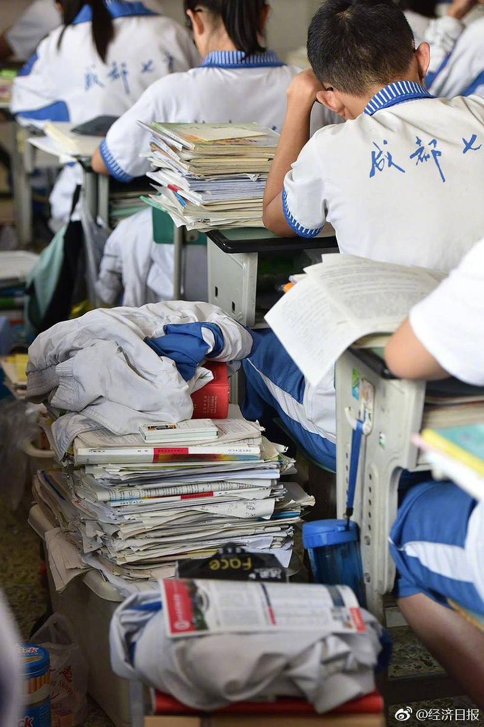 Khó hiểu hơn cả crush” 10 đề thi văn Trung Quốc thách thức mọi IQ, đến cả dân bản xứ cũng phải vắt óc-5