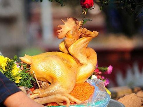 Cách luộc gà ngon, da vàng bóng ăn giòn ai cũng phải khen ngợi