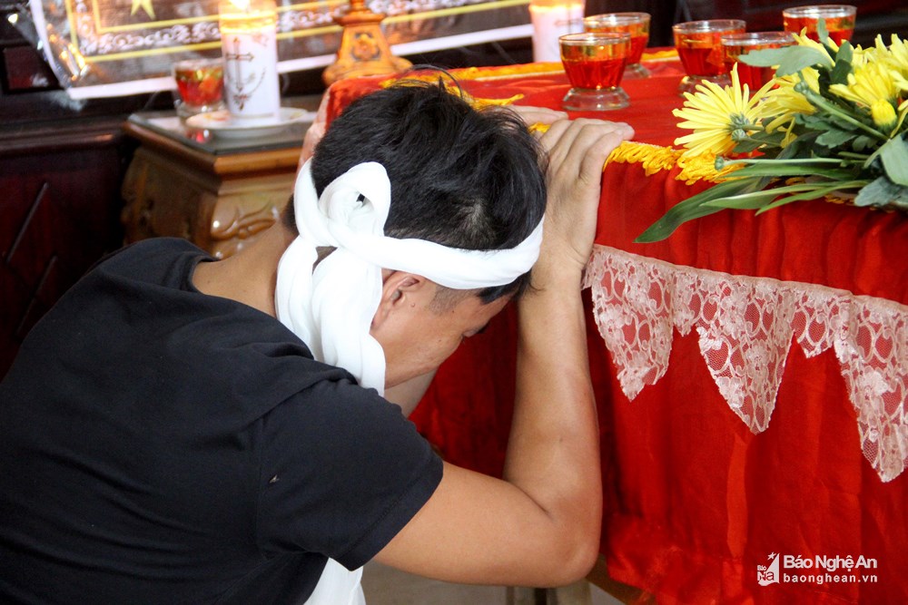 Nỗi đớn đau tột cùng của gia đình người phụ nữ đi cứu rừng bị thiêu cháy-3