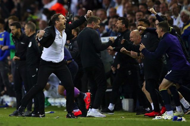 Nóng lòng tái hợp, cổ động viên Chelsea khủng bố” cả bà xã của Lampard-3