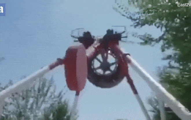 Cảnh tượng ám ảnh những ai thích trò chơi mạo hiểm: Đu quay 360 độ đột ngột rơi xuống đất, thiếu nữ 19 tuổi tử vong tại chỗ-1