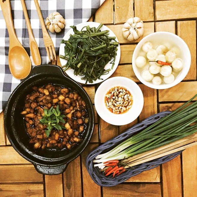 Ca sĩ Bích Phương gọi chồng về ăn cơm, hàng nghìn thanh niên đổ xô vào nhận vơ!-6