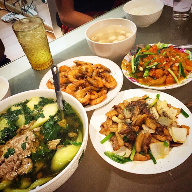 Ca sĩ Bích Phương gọi chồng về ăn cơm, hàng nghìn thanh niên đổ xô vào nhận vơ!-11