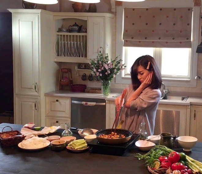 Ca sĩ Bích Phương gọi chồng về ăn cơm, hàng nghìn thanh niên đổ xô vào nhận vơ!-19