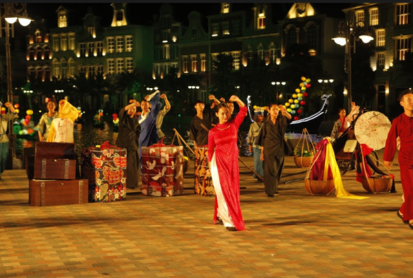 Kỳ ảo màn trình diễn ‘Thương cảng thần tiên’ ở Vinpearl Land Nam Hội An-3