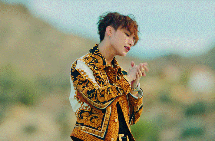 Biết Sơn Tùng M-TP là dân chơi rồi, nhưng đống đồ hiệu trong MV mới của anh chàng vẫn khiến dân tình choáng váng-8