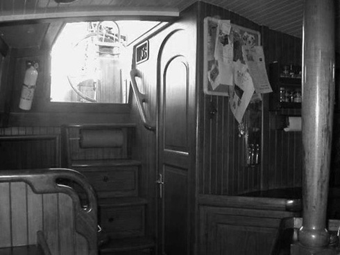 Vụ án nữ tiếp viên bị giết trong bồn tắm ở Hong Kong: Hung thủ chỉ ngồi tù 2 năm và câu chuyện xoắn não đằng sau gây phẫn nộ-3