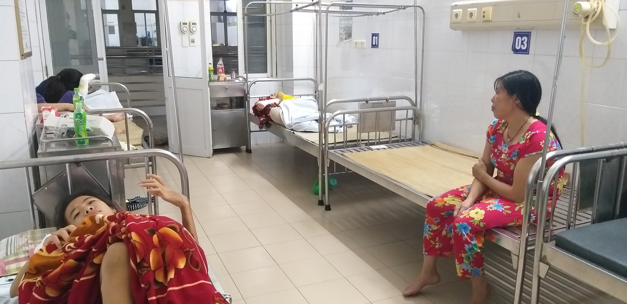 Nồi áp suất nổ tung gây bỏng, mẹ đưa 2 con đi chữa thầy lang thì hoại tử nặng, nguy cơ mất bộ phận sinh dục-7