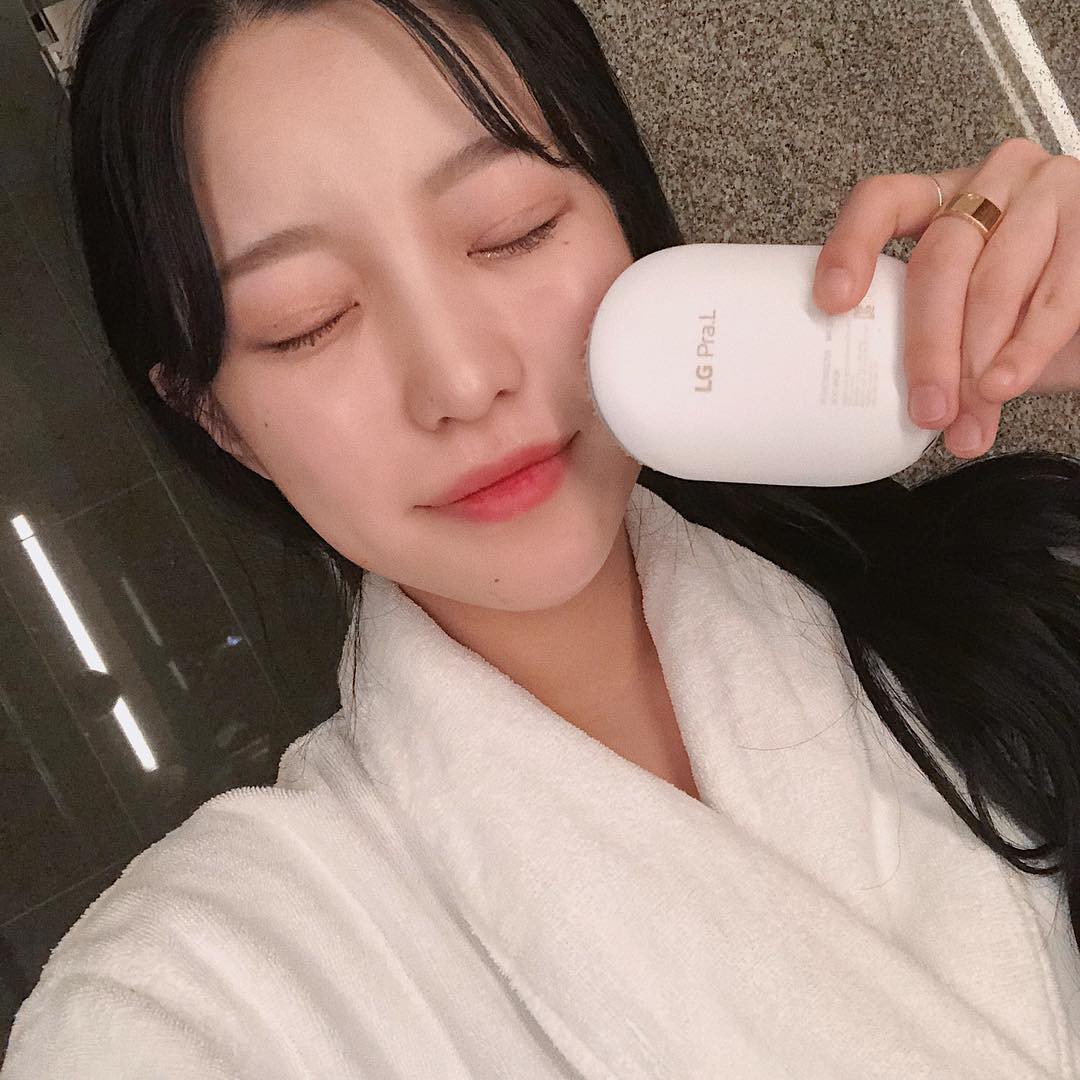 Bác sĩ da liễu làm đúng 4 điều này mỗi sáng để chống lão hóa, chị em nên học theo ngay để không bị già trước tuổi-1