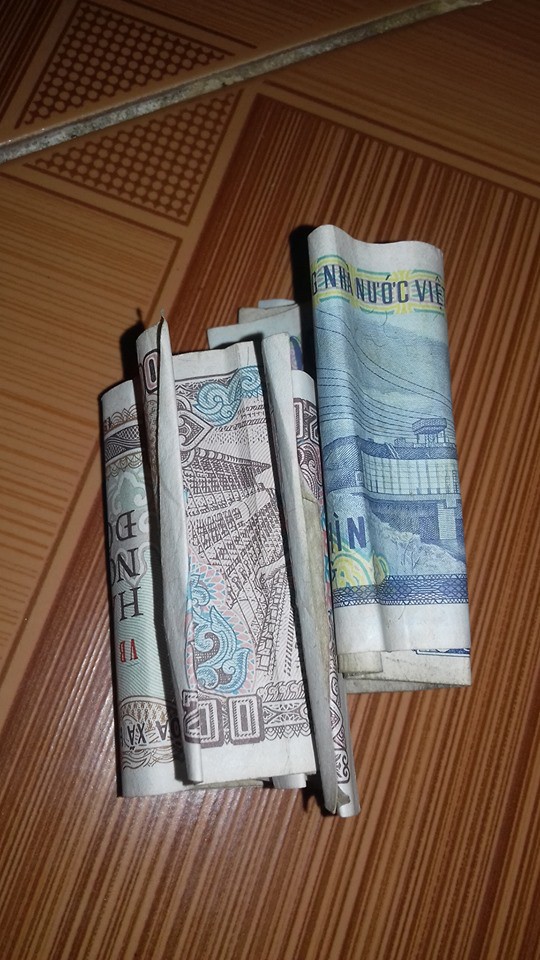 Xúc động tâm sự của nữ sinh về những đồng tiền lẻ mà người bà chắt chiu hằng ngày từ tiền sắt vụn gửi cho cháu-1