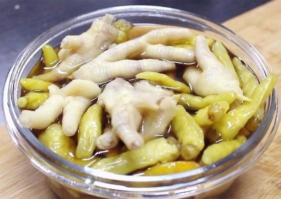 Ớt Trung Quốc để 1 năm không hỏng, liều mạng ăn thử-1