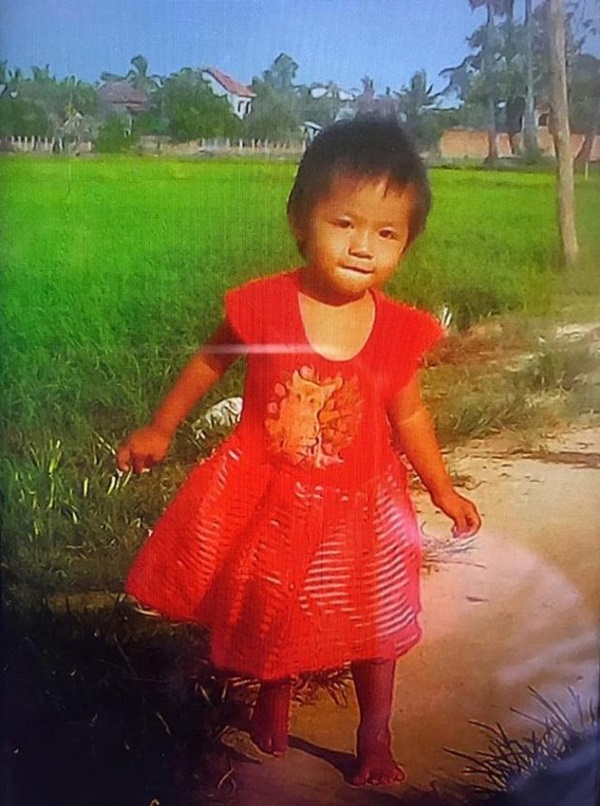 Mẹ mải trông con sơ sinh, vài tiếng sau ám ảnh cả đời khi nhìn vào chuồng cá sấu-1