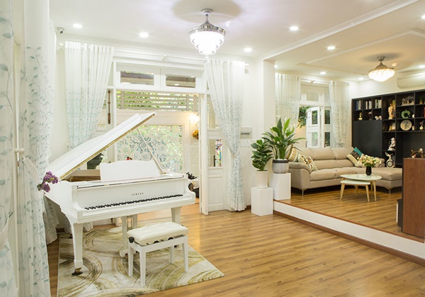 Nữ ca sĩ nghèo lấy chồng đại gia, sở hữu biệt thự 1.400m2 giữa Sài Gòn-5