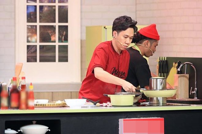 Bị thương khâu 20 mũi, bạn thân Trấn Thành vẫn lết vào bếp: Bất ngờ phản ứng của dân mạng-9