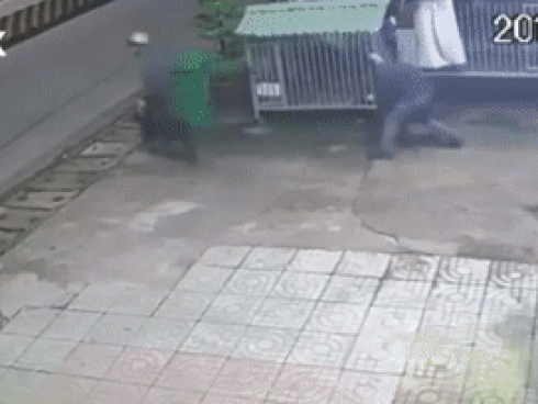 Trộm bẻ khóa xe SH nhanh như chớp ở Hà Nội-1