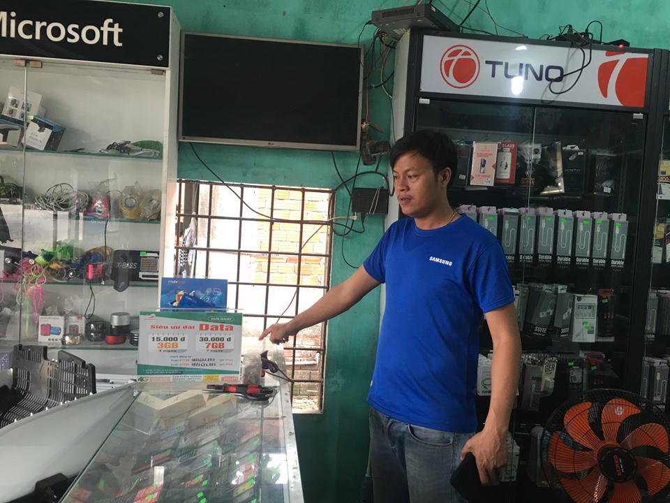 Truy tìm siêu trộm 17 phút ôm” 80 chiếc điện thoại tại cửa hàng sát vách trụ sở công an-1