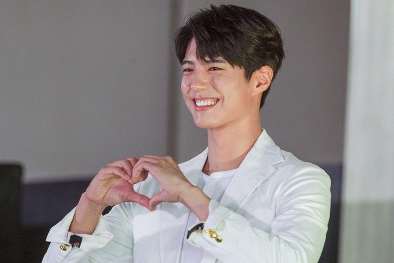 Mỹ nam vạn người mê Park Bo Gum: Kẻ thứ 3 trong loạt tin đồn chen chân vào cuộc hôn nhân của Song Hye Kyo - Song Joong Ki-10