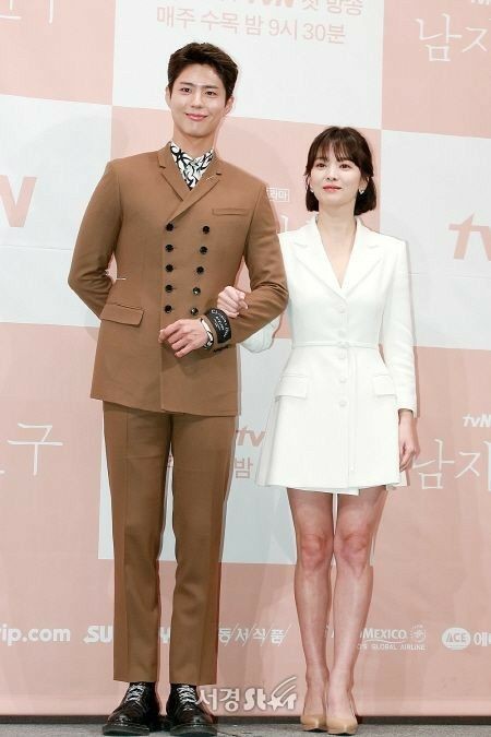 Mỹ nam vạn người mê Park Bo Gum: Kẻ thứ 3 trong loạt tin đồn chen chân vào cuộc hôn nhân của Song Hye Kyo - Song Joong Ki-9